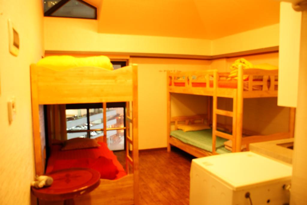 J Guesthouse Seoul Værelse billede